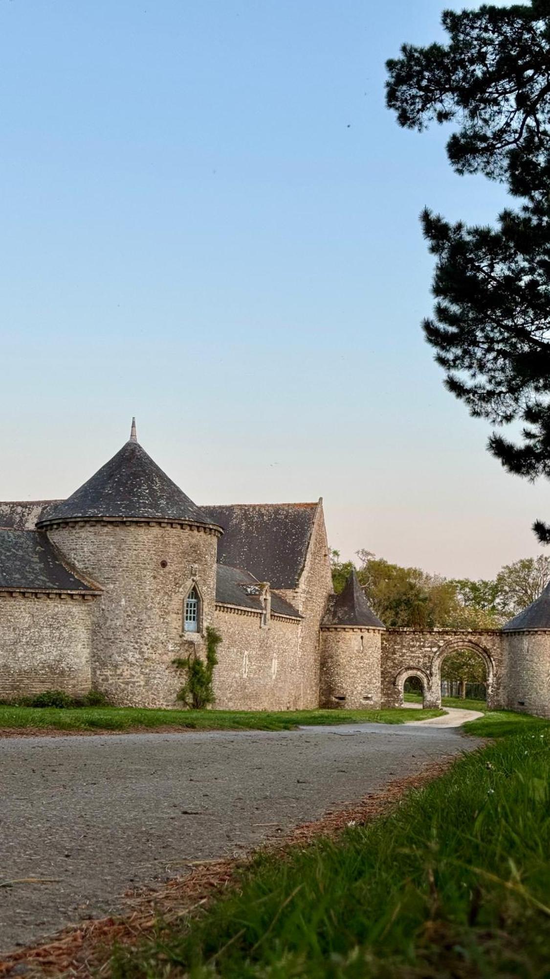 Gite De Couple Cosy Avec Vue Sur Chateau Tremohar - Golfe Du Morbihan, 20 Min De Vannes Berric Buitenkant foto